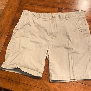 Vineyard vines shorts